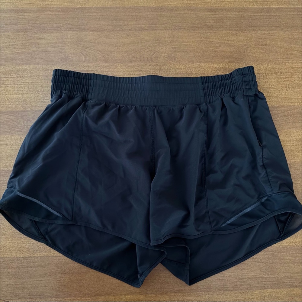 Lululemon Hotty Hot Shorts Size 14 - Picture 2 of 5